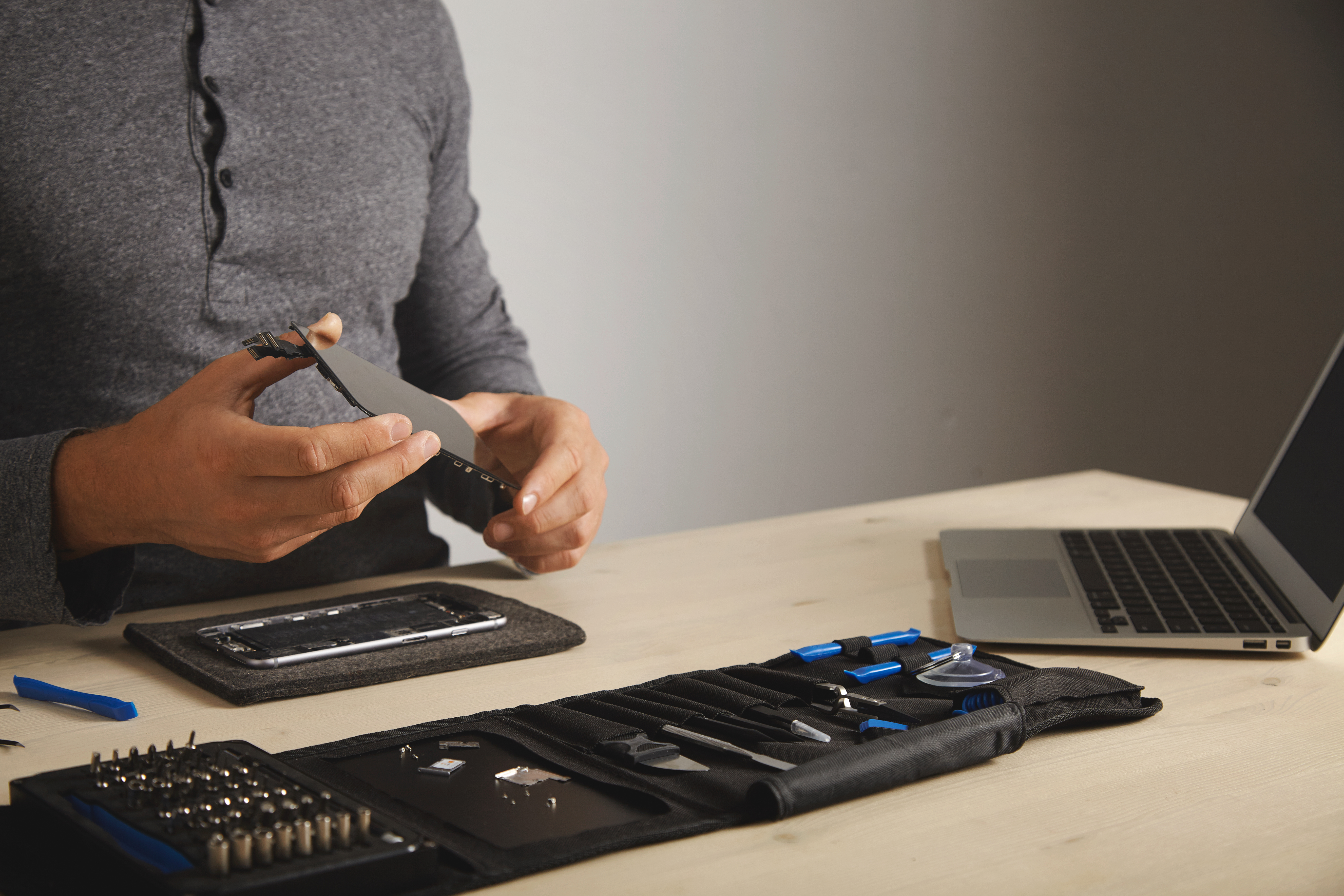 Mobile Repairing Course